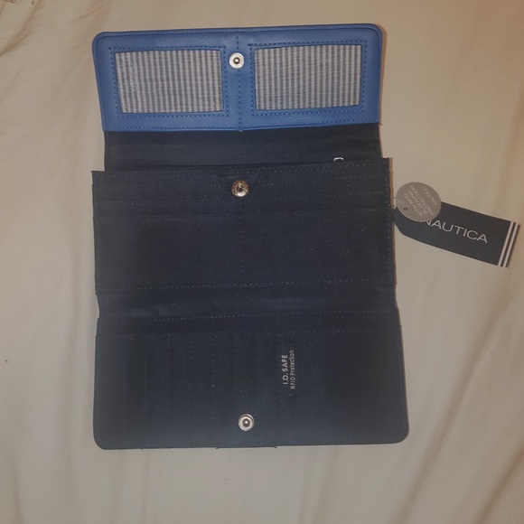 Nautica Money Manager Clutch Organizer Wallet - Picture 2 of 6